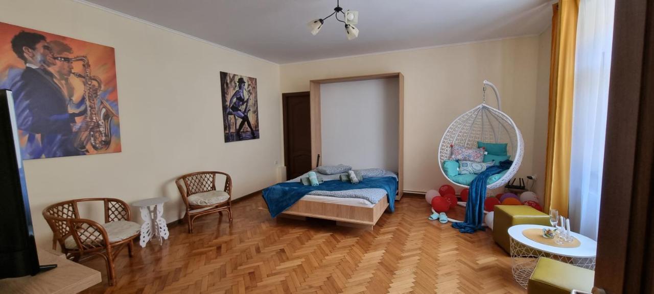 Happy Mood Apartment 5 Brasov Ngoại thất bức ảnh