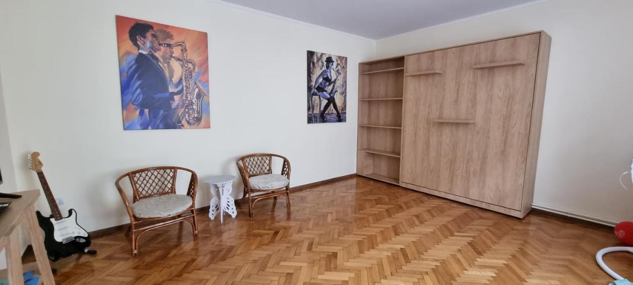 Happy Mood Apartment 5 Brasov Ngoại thất bức ảnh