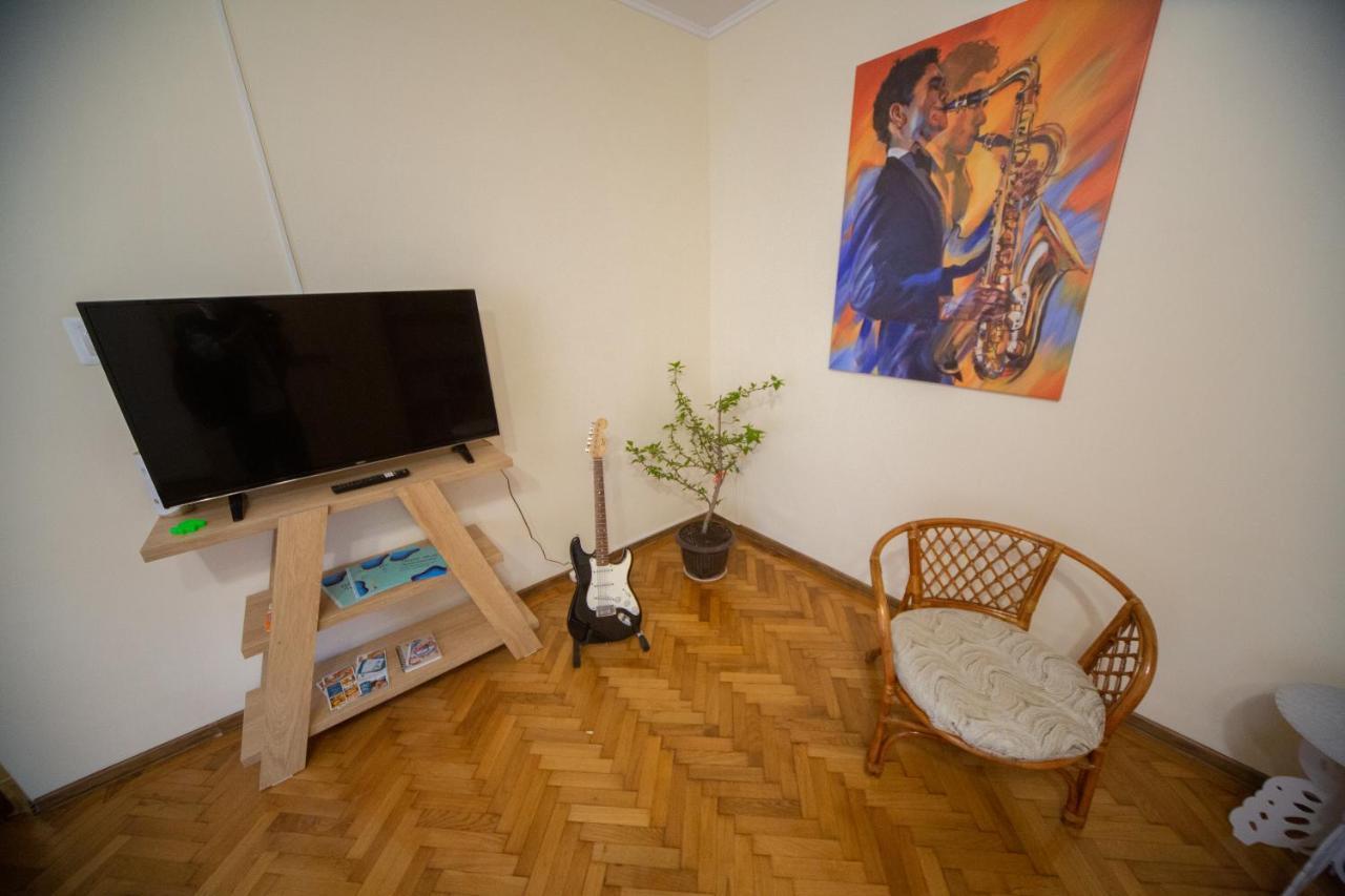 Happy Mood Apartment 5 Brasov Ngoại thất bức ảnh