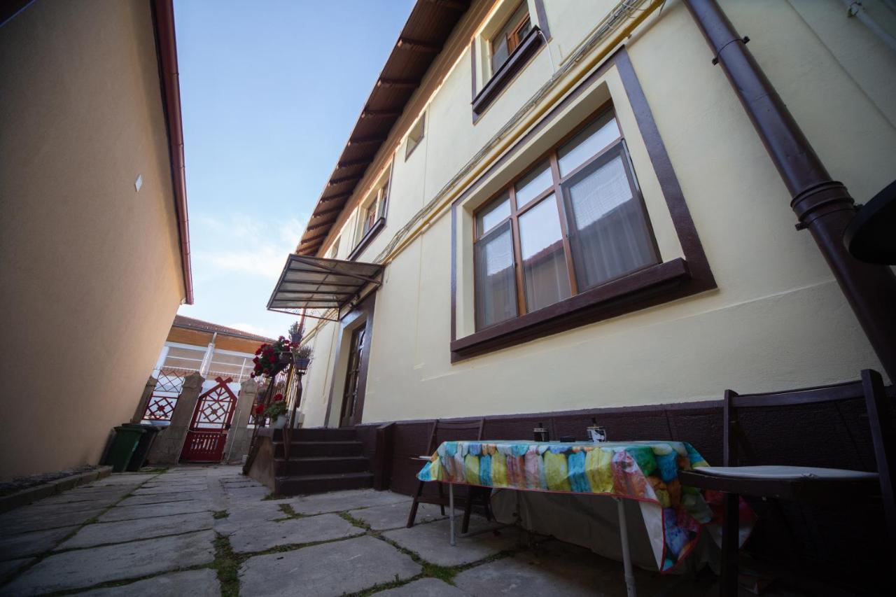 Happy Mood Apartment 5 Brasov Ngoại thất bức ảnh