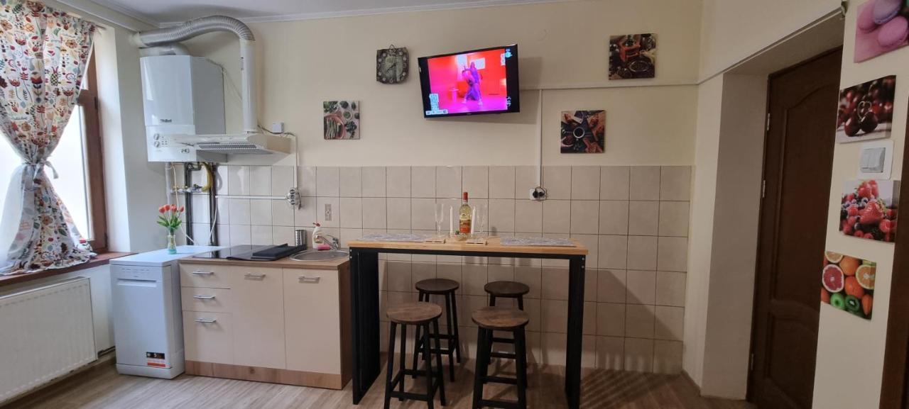 Happy Mood Apartment 5 Brasov Ngoại thất bức ảnh